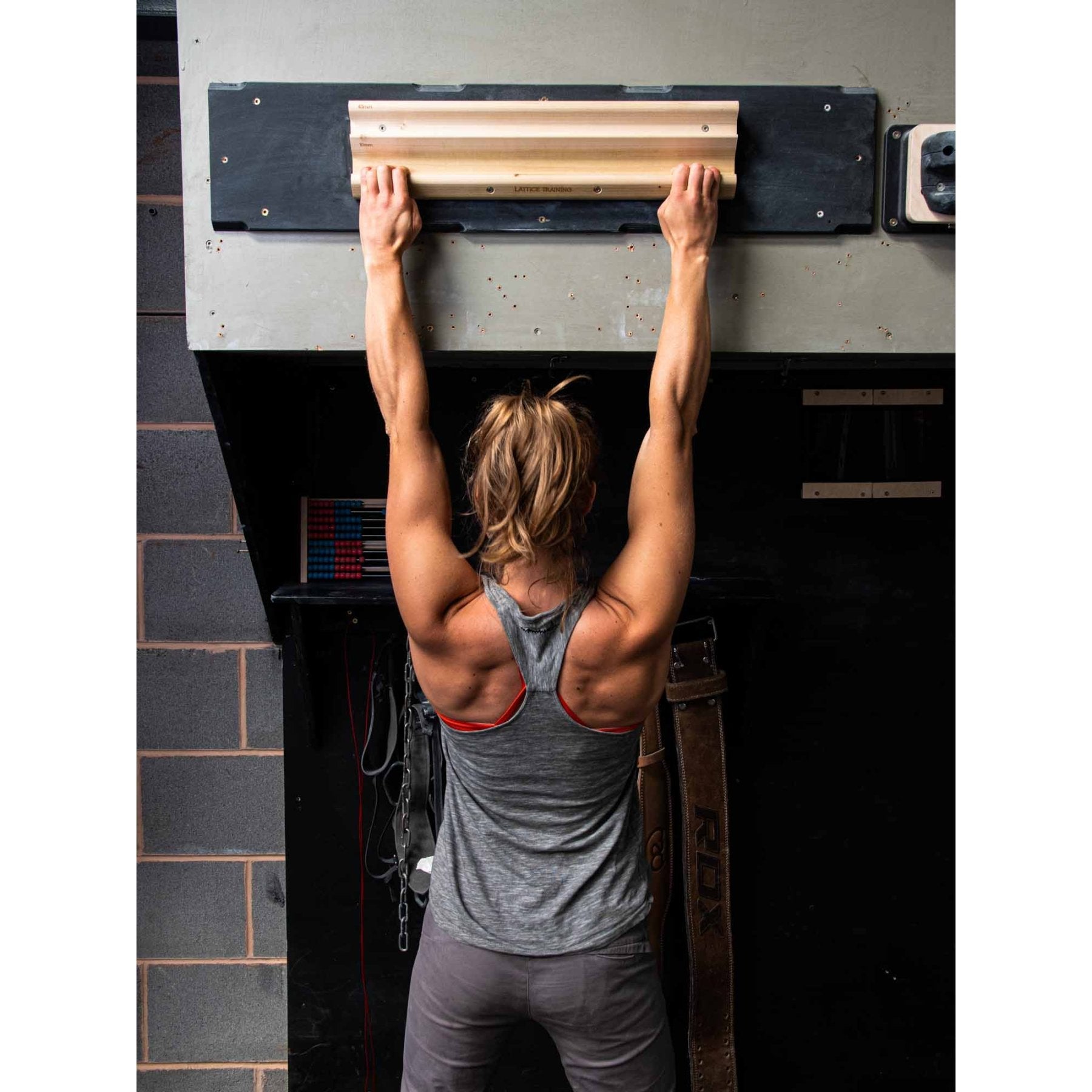 Triple Rung, hangboard