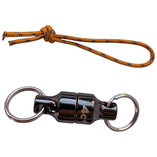 Load image into Gallery viewer, Clipmag, magnetic climbing brush holder
