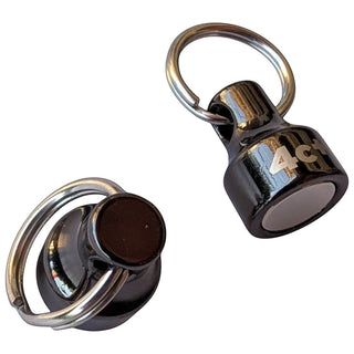 Load image into Gallery viewer, Clipmag, magnetic climbing brush holder
